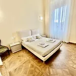 Contesso Luxury Apartment *