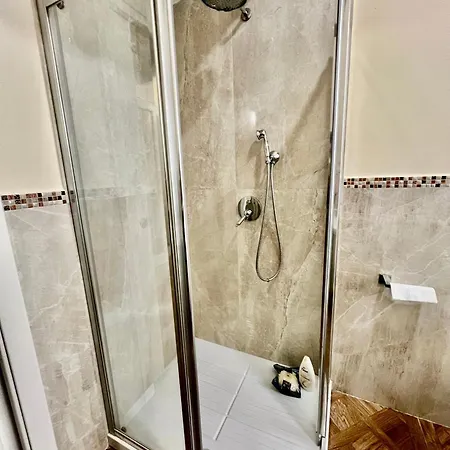 Contesso Luxury Apartment *