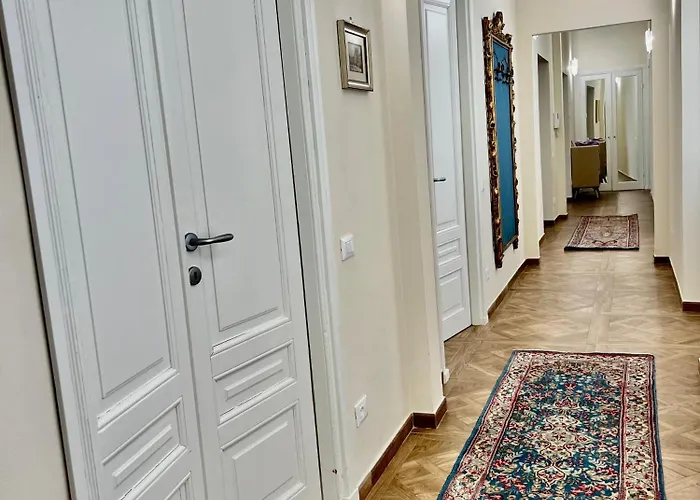 Contesso Luxury Apartment